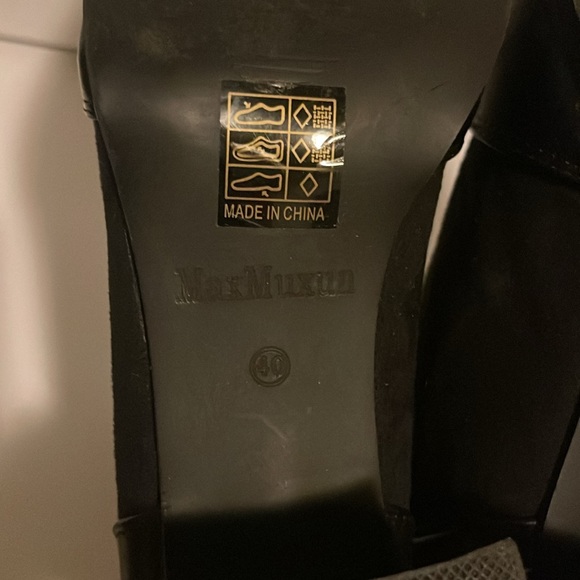 Black chunky heel booties Size euro 40 comparable to size 8.5 or 9 - Picture 7 of 10